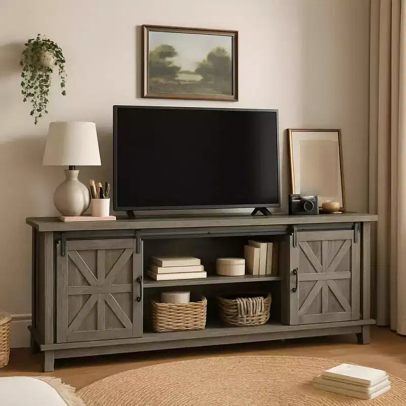 Meuble TV moderne pour téléviseurs jusqu’à 75'', centre de divertissement en bois avec portes coulissantes de grange, console multimédia avec étagère réglable pour le salon